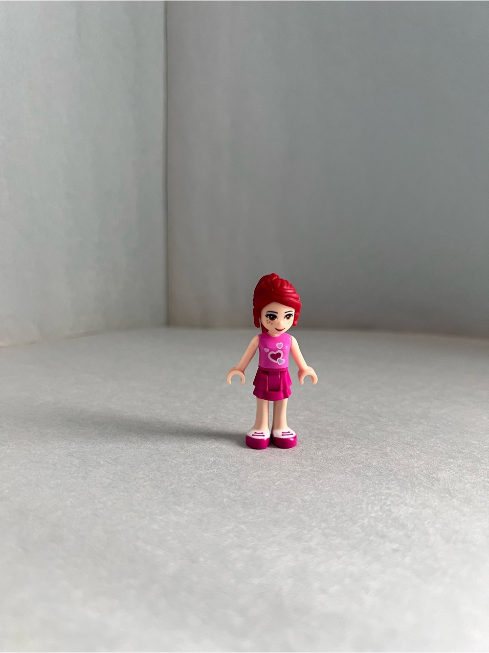 LEGO Friends Mia mini-doll figure